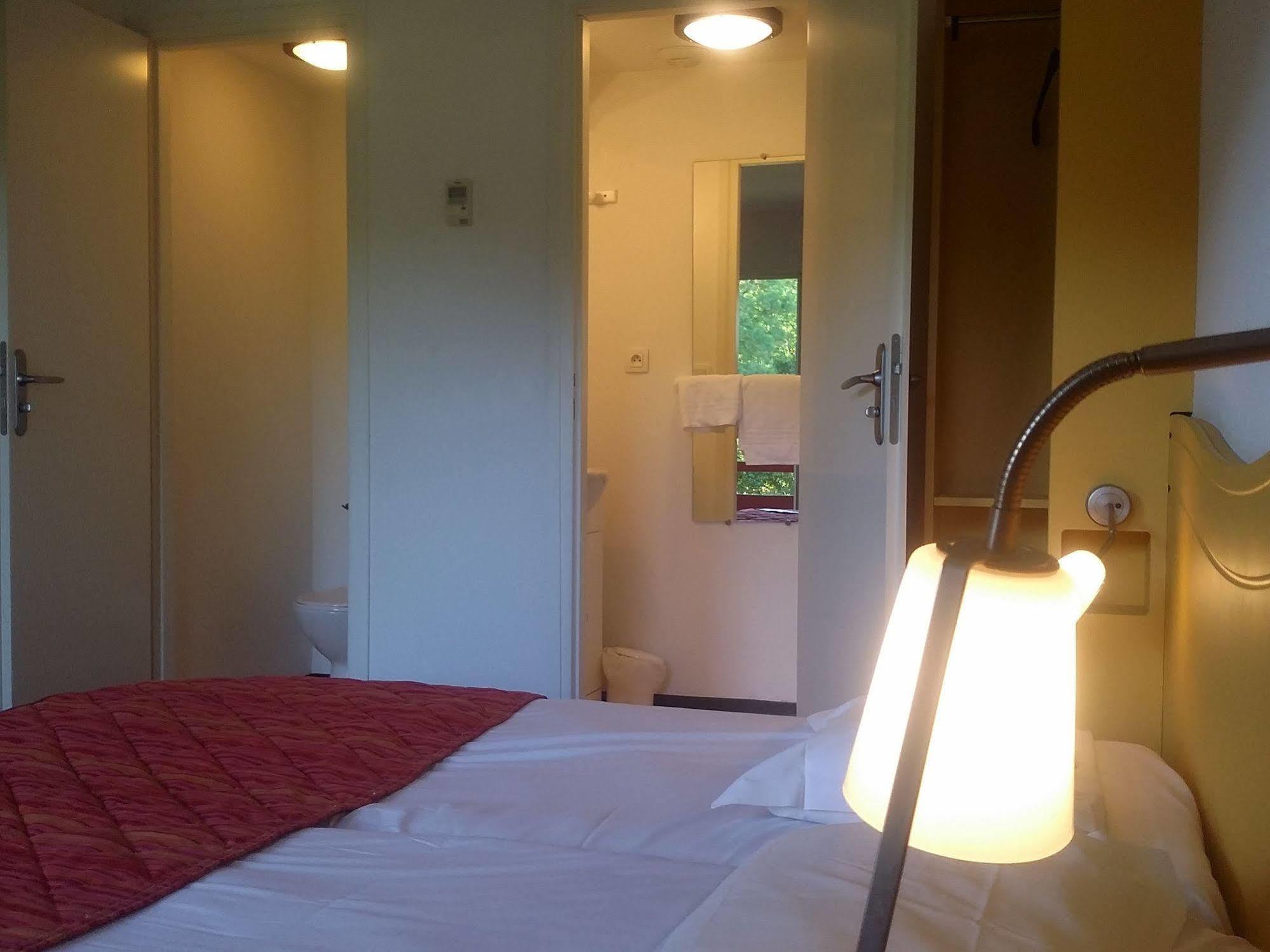 Hotel Lemand Lyon Est - Вільфонтен Екстер'єр фото